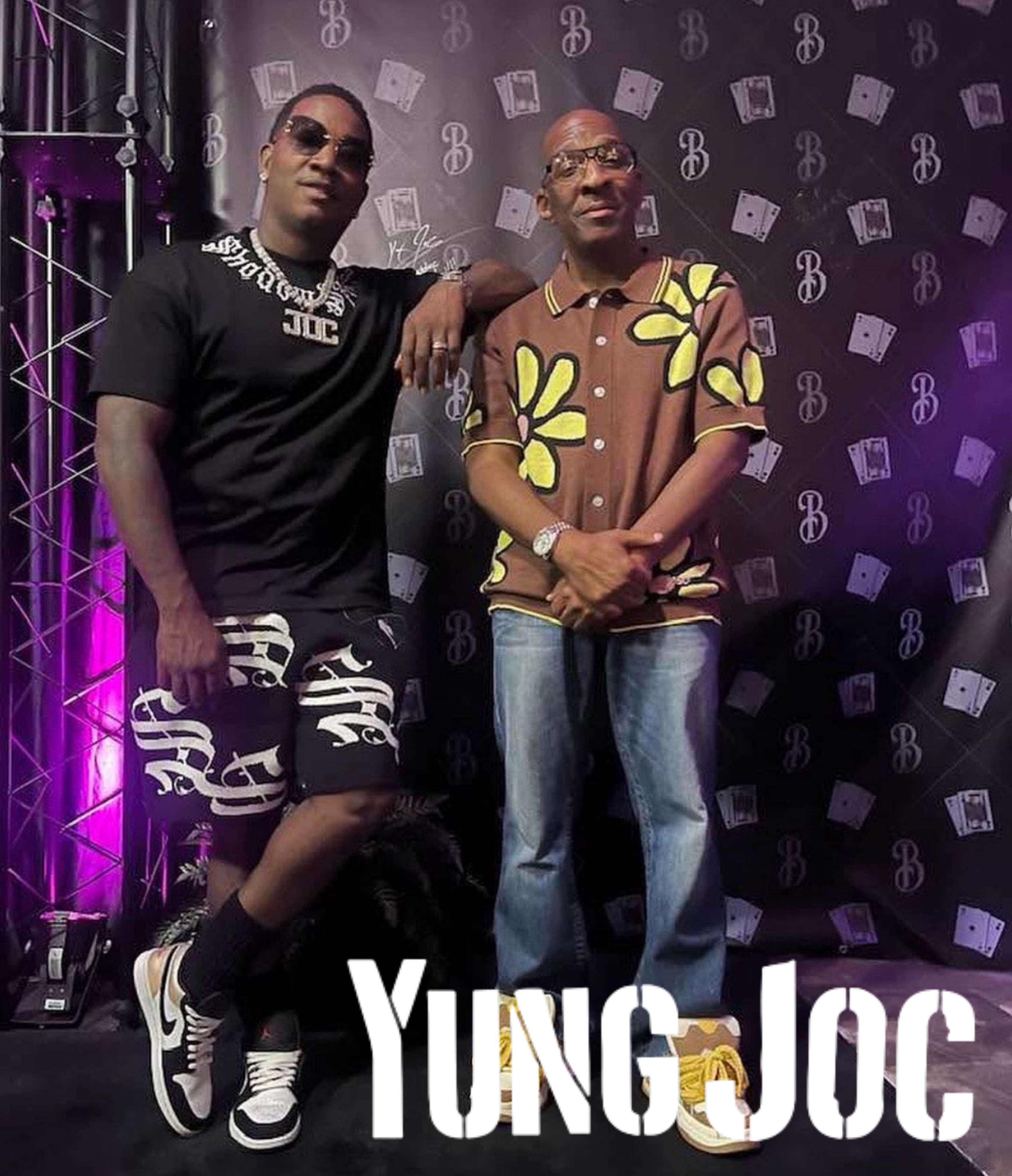 SS/25 - Script Monogram Tee